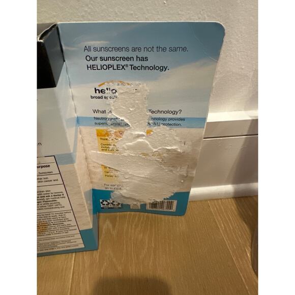 Neutrogena Beach Defense Water+Sunscreen Spray, SPF 60+,17.0 oz/480 g, Pack Of 2 - Picture 5 of 6